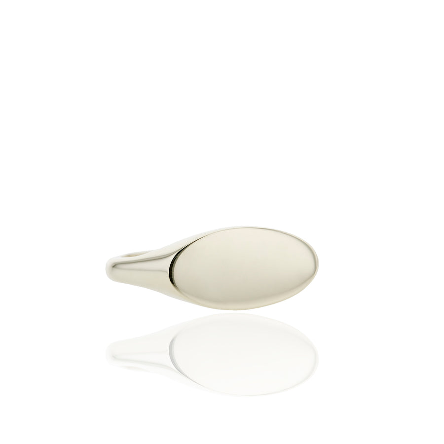 The Petite Ellipse Signet Ring in 9KT Gold