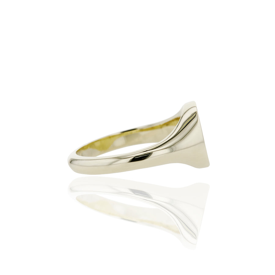 The Petite Round Signet Ring in 9KT Gold