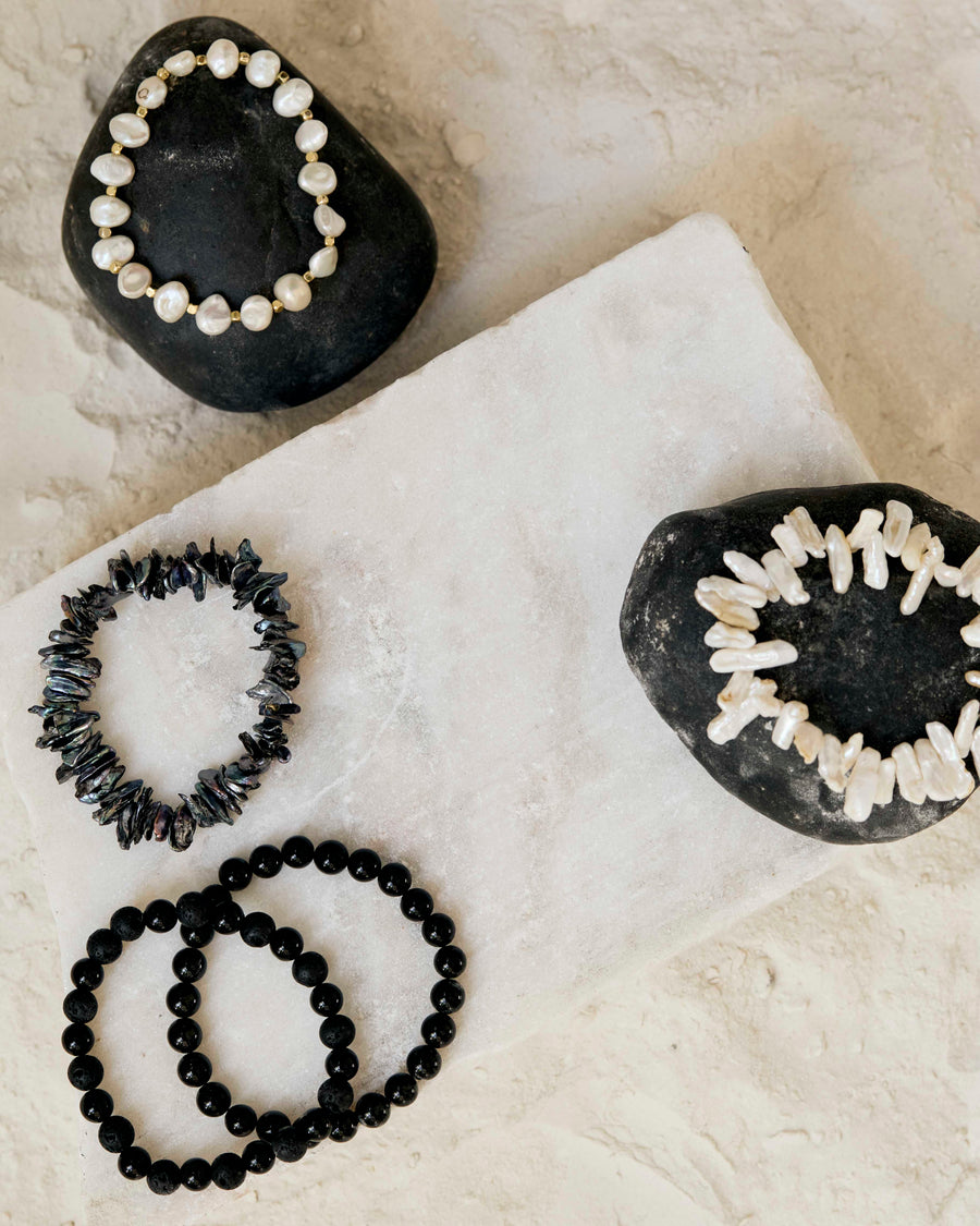 The Jagged Black Pearl Bracelet