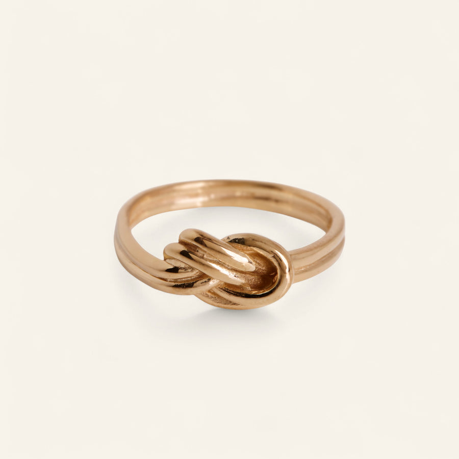 The Double Knot Ring