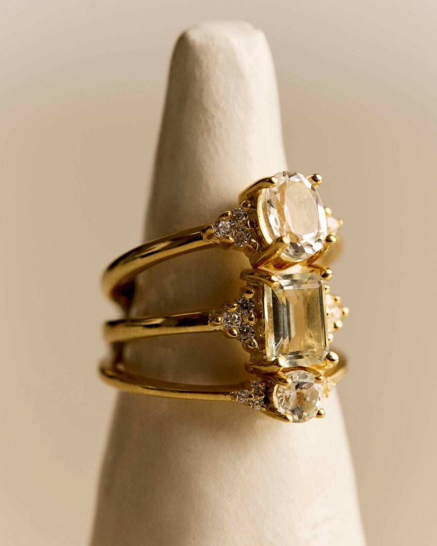 The Diamond Oval Lewis Cluster Ring in 9kt Gold