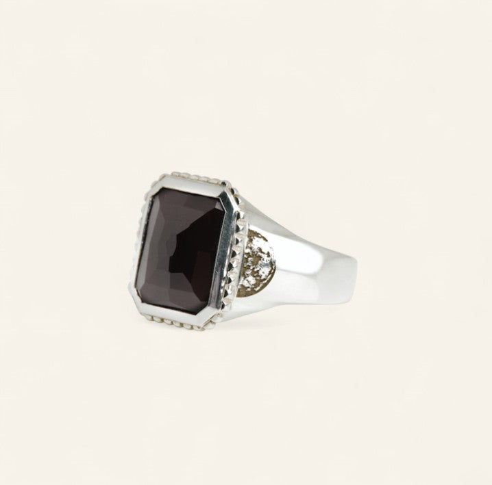 Andréa Katzeff's Sun to Moon Ring