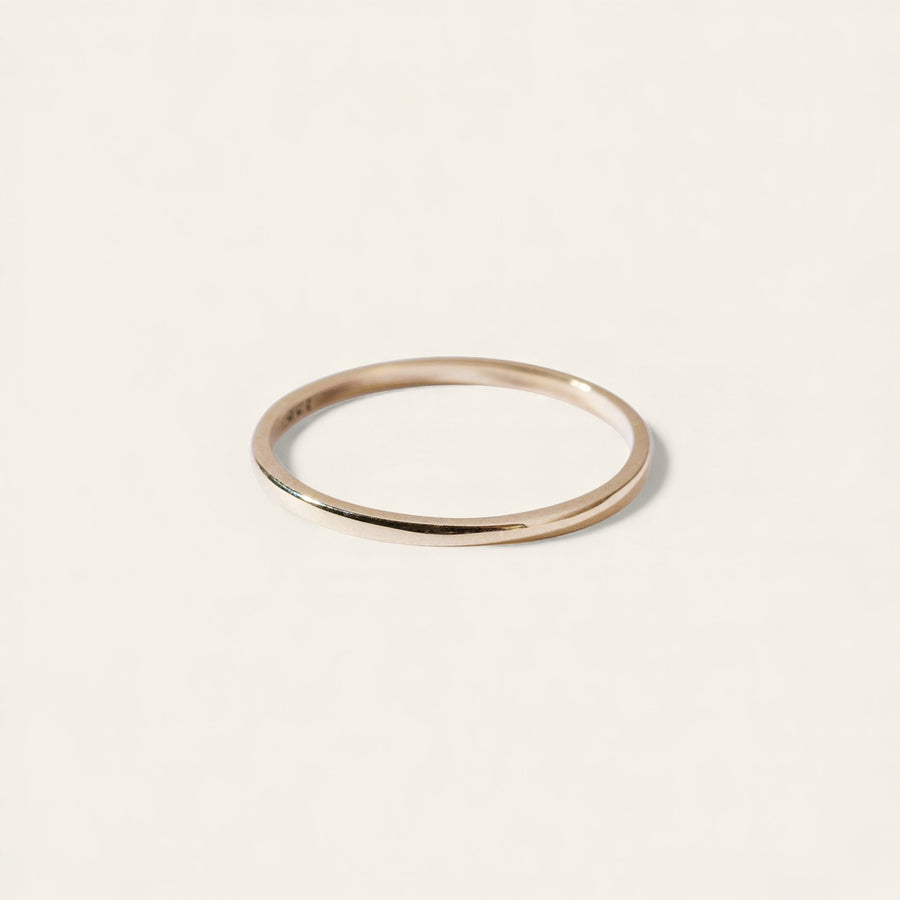 The Classic 1.1mm 9kt Yellow Gold Band