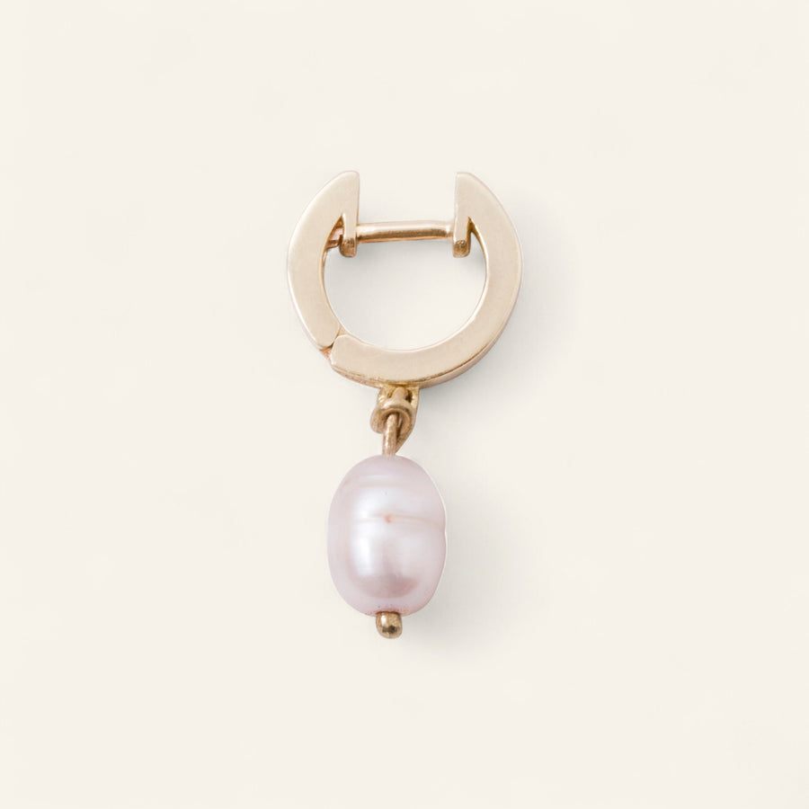 Medium Pearl Charm Huggie in Gold
