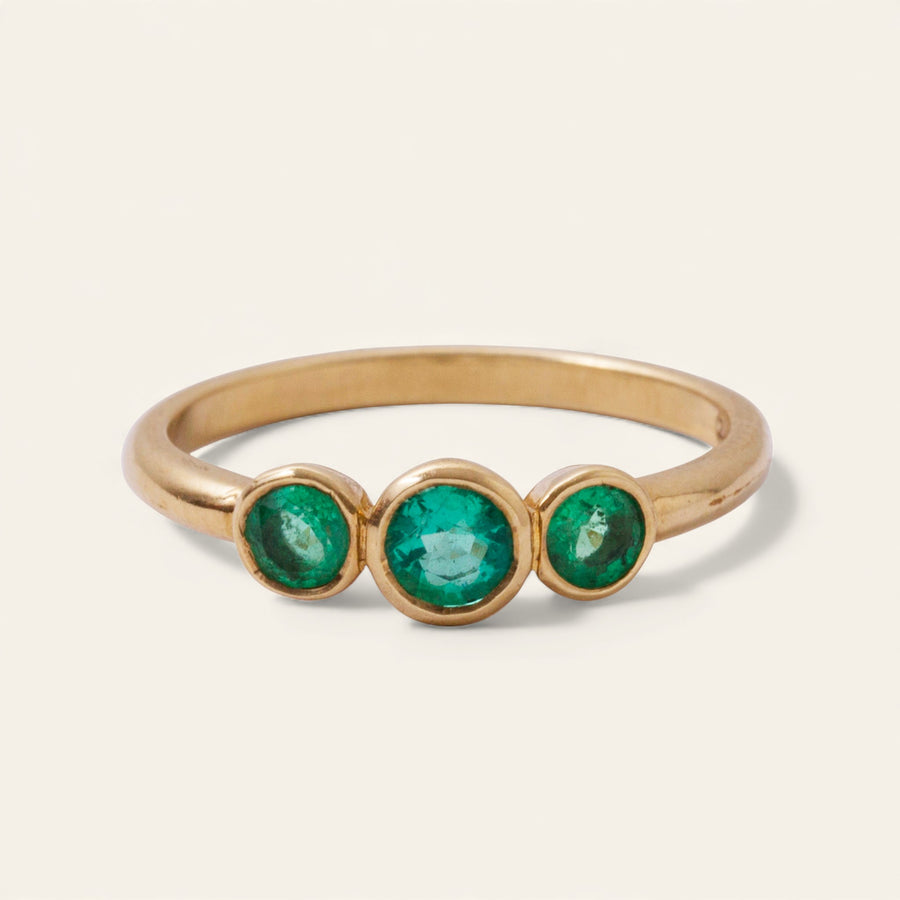 Trio Emerald Ring in 9k Gold