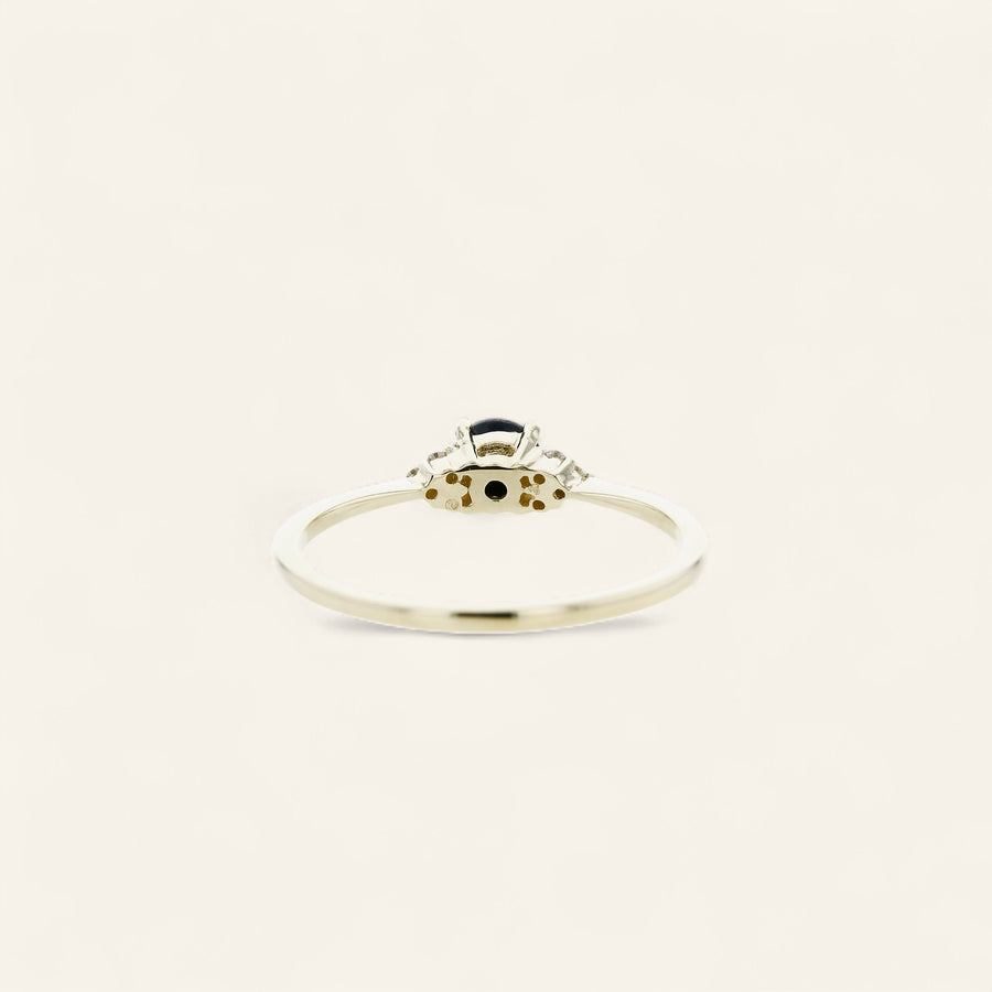 The 4mm Lewis Cluster Ring