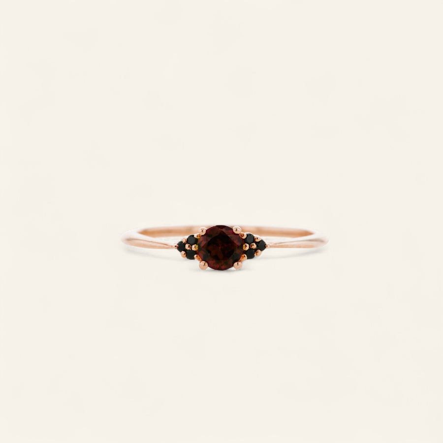 The 4mm Lewis Cluster Ring