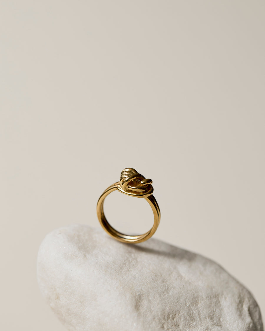 The Double Knot Ring