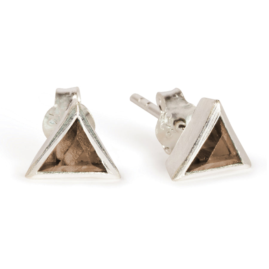 THE SUMMER TRIANGULAR STUDS IN SILVER