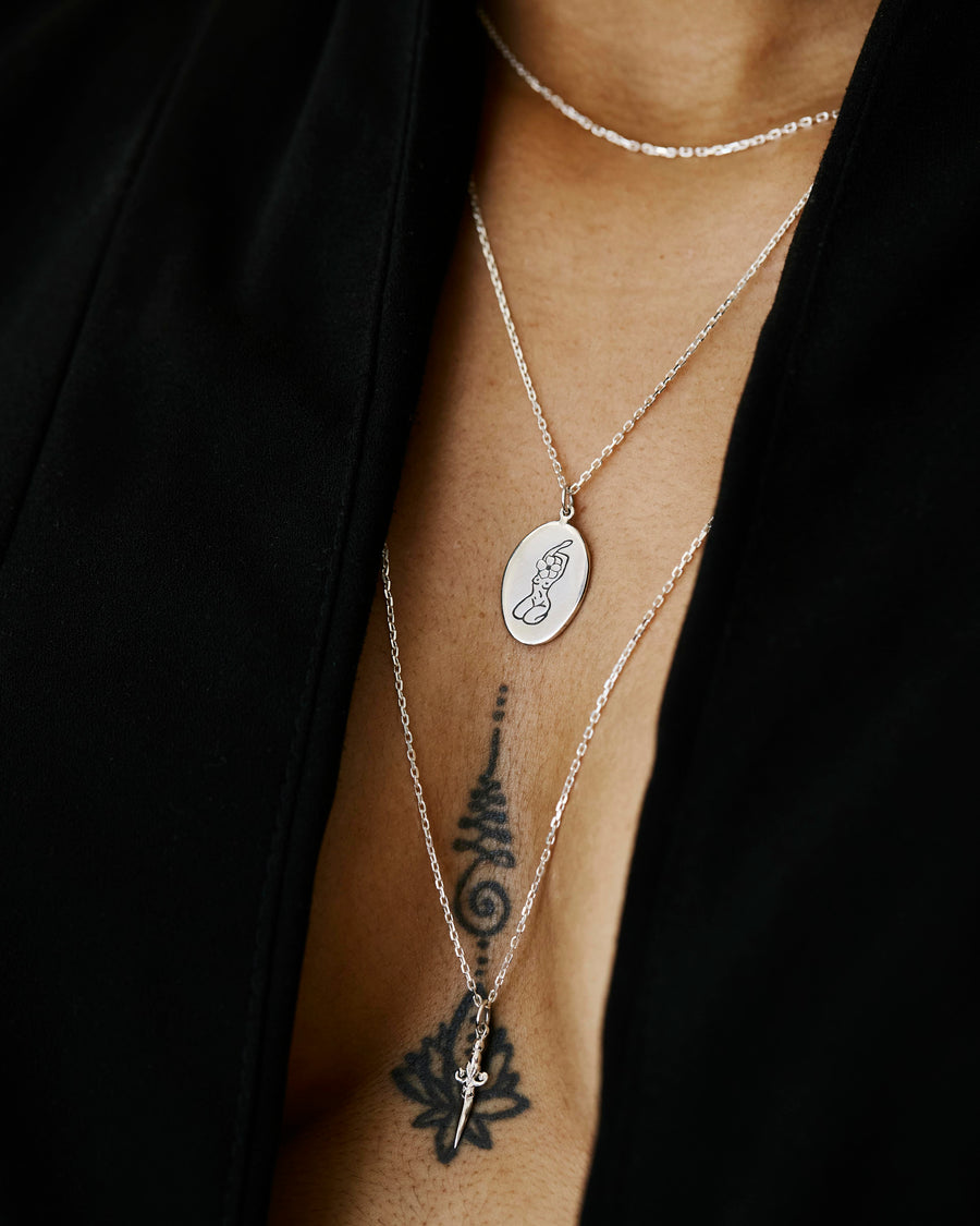 The Dagger Necklace in 9kt Gold