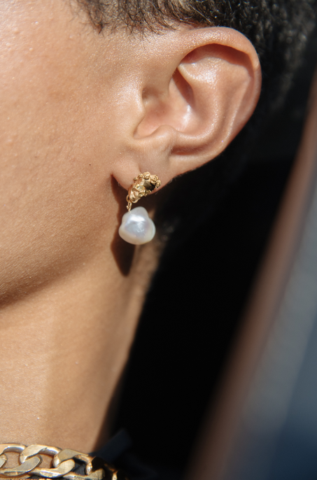 The Rose Skull and Pearl Earring