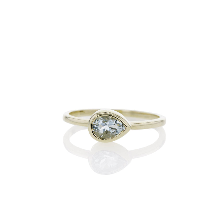 The Pear Cut Aquamarine Stacker in 9kt Gold