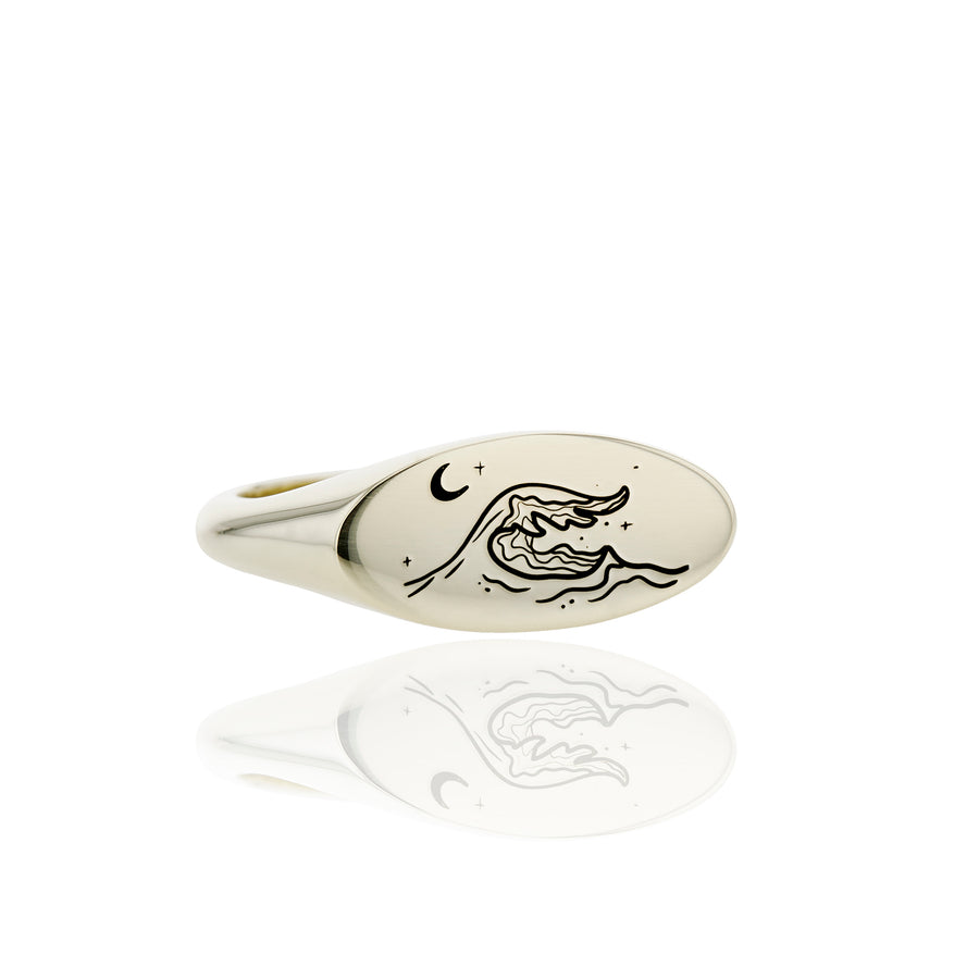 The Wave's Chunky Signet Ring in Gold