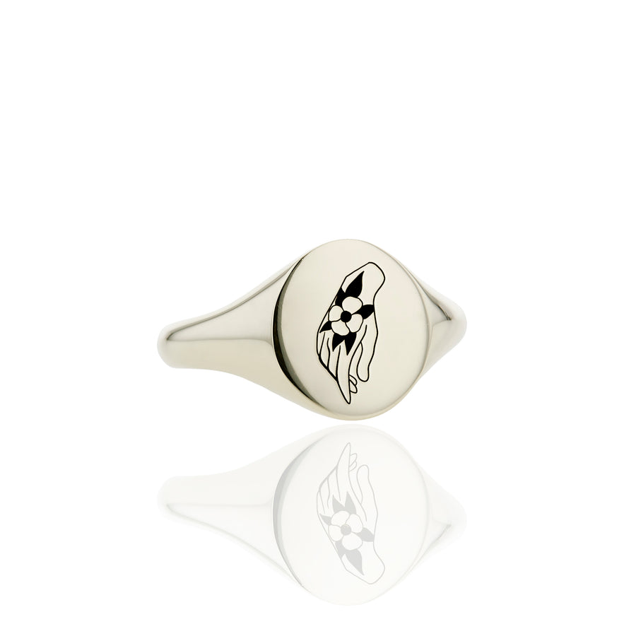 The Wild Card's Chunky Signet Ring in Gold